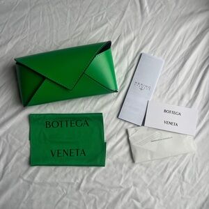 Brand New 2025 Bottega Veneta Sunglasses Case Clutch Wallet Green Faux leather